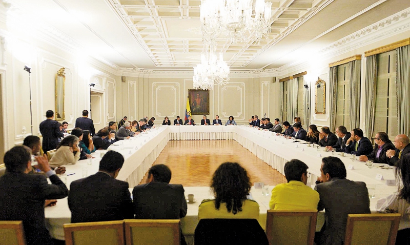 El presidente Iván Duque recibió, el pasado 30 de agosto, a voceros de los partidos, sus directores y a los promotores de la consulta anticorrupción. / SIG