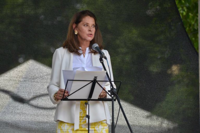 “Entrampamiento el que le hicieron a la sociedad colombiana”: Gobierno responde a Sergio Jaramillo
