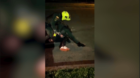 Abuso policial: un hombre murió tras múltiples descargas con una taser