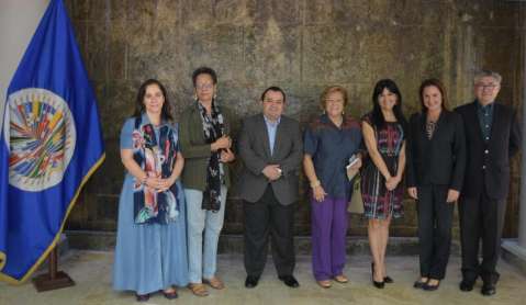Una mujer debe ser la nueva secretaria ejecutiva de la CIDH (opinión)
