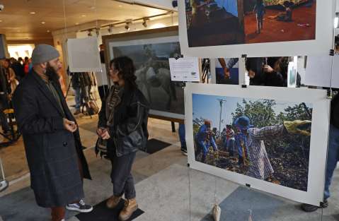 Una exposición en Bogotá retrata los ocho años de paz de los excombatientes de las FARC