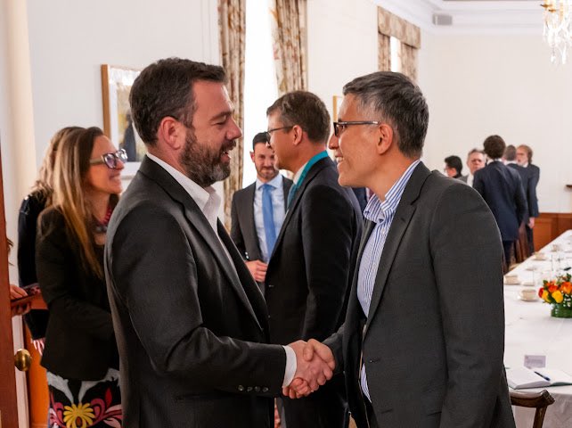 Delegación norteamericana encabezada por Luis Méndez sostuvo reunión con el Distrito para impulsar energía, obras y comercio.l