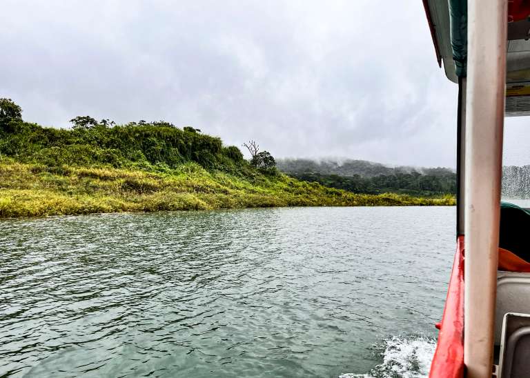 LAGO ARENAL COSTA RICA