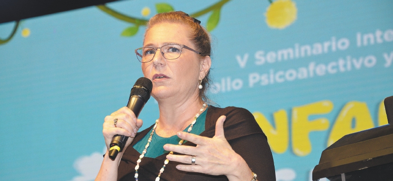 Nira Kaplansky en la Cátedra Europa. / Universidad del Norte