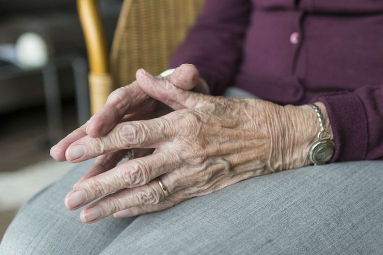 La depresión empeora con la edad, según estudio