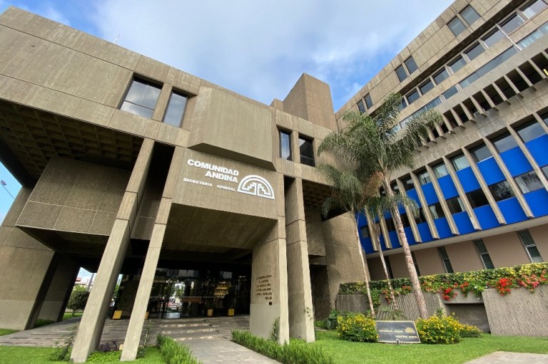 Sancionan a los grupos Kimberly Clark y Familia por prácticas anticompetitivas