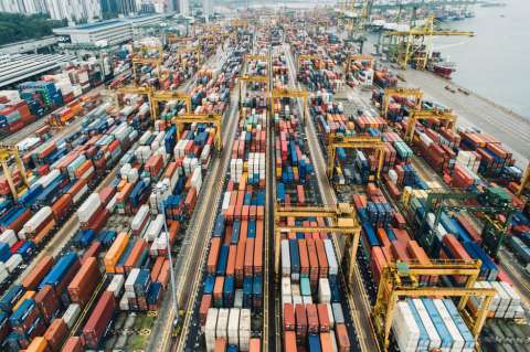 OMC prevé un freno del comercio mundial por tensiones China-EE.UU. y Brexit