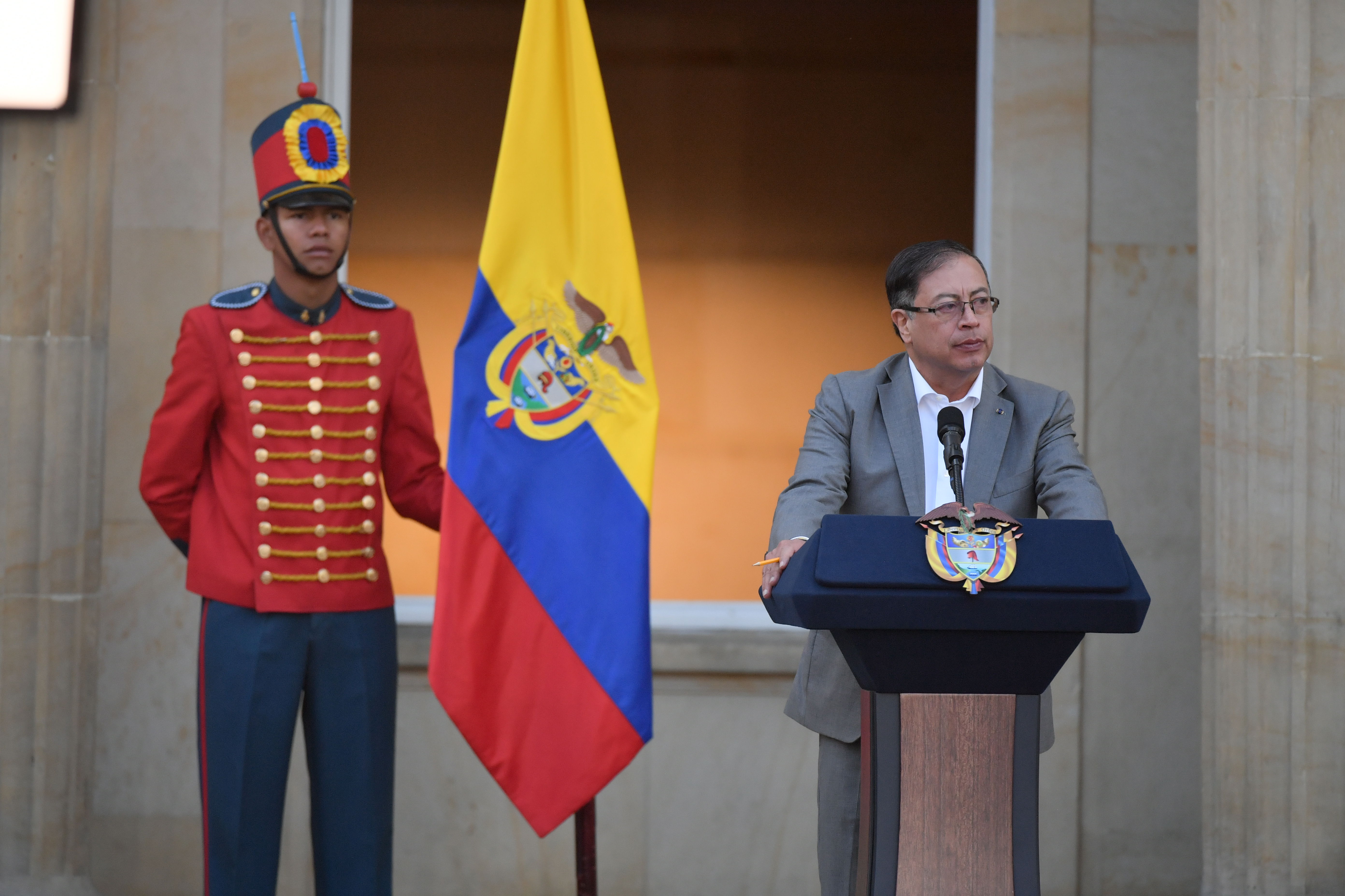 Presentación y radicación de la reforma a la salud por la bancada de gobierno, estuvieron presentes; Gustavo Petro, presidente; Francia Márquez, Vicepresidenta; Carolina Corcho, Ministra de la salud; Roy Barreras, presidente del Senado entre otros.