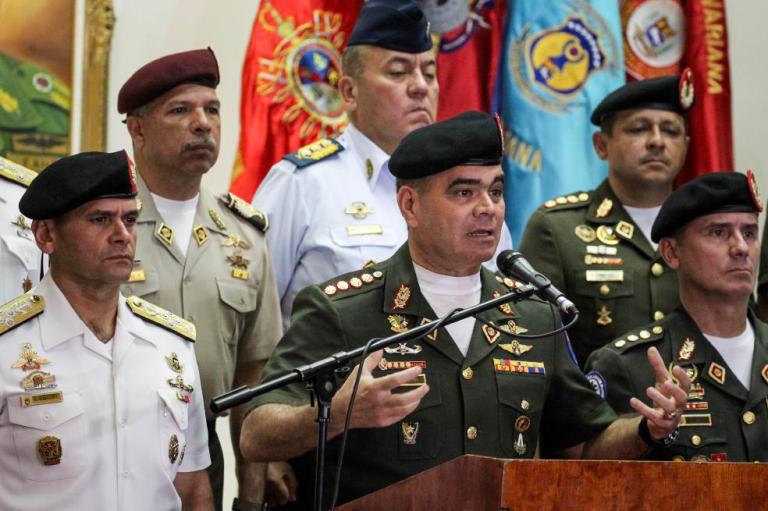 Ministro de Defensa venezolano le planteó a Maduro que renunciara