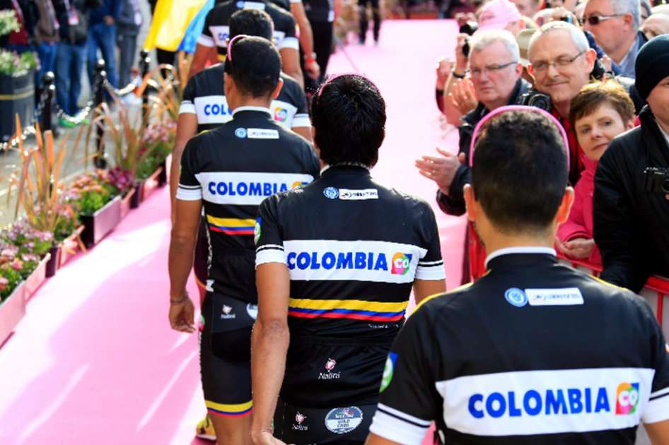 Team Colombia en la presentación del Giro de Italia 2014. Foto: Team Colombia