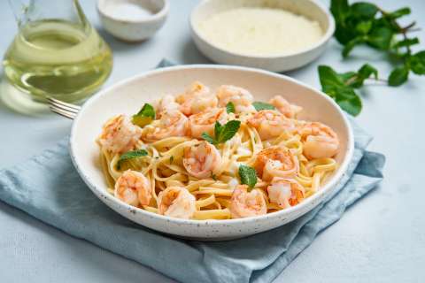 Pasta con camarones, una receta para saborear a la hora del almuerzo