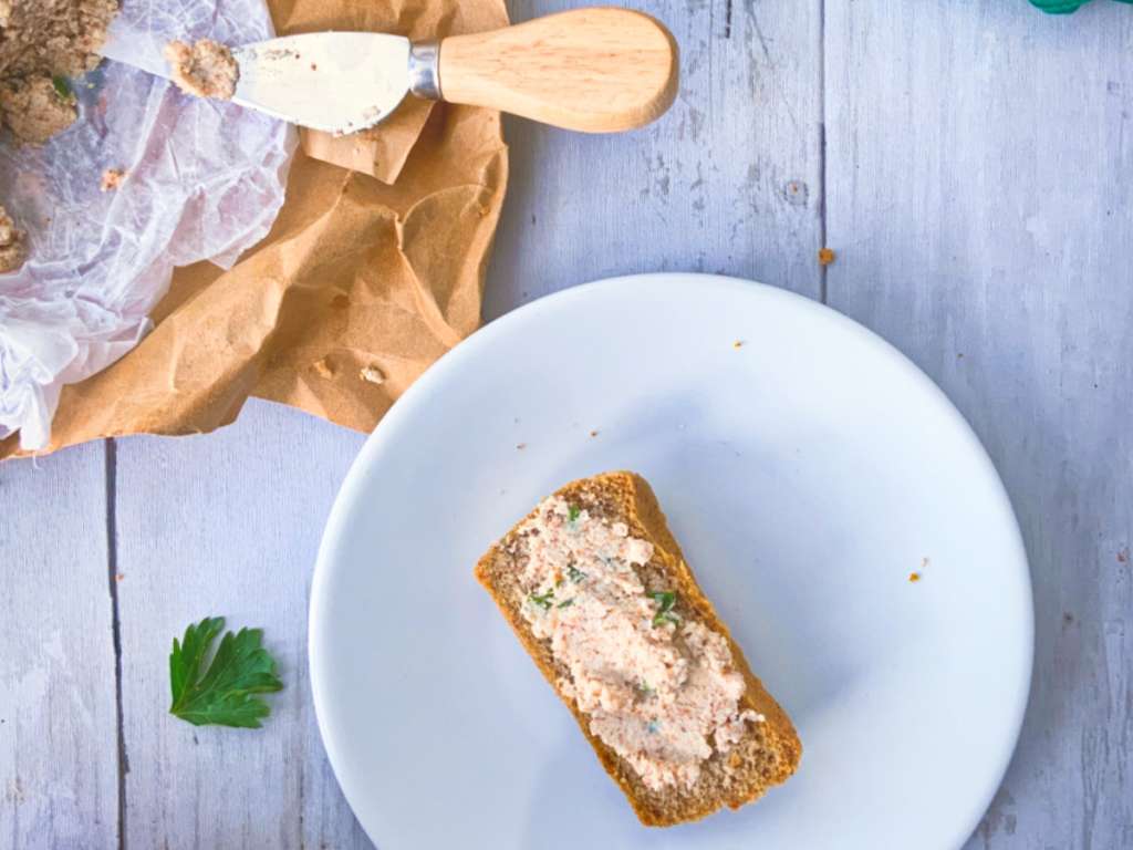 Así se ve la ricotta de almendras.