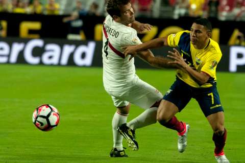 Perú y Ecuador se jugaron su final en la Copa América