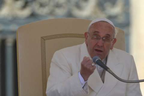 Papa Francisco supera los trece millones de seguidores en Twitter