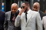 Cantante R. Kelly, detenido por acusaciones de pornografía infantil