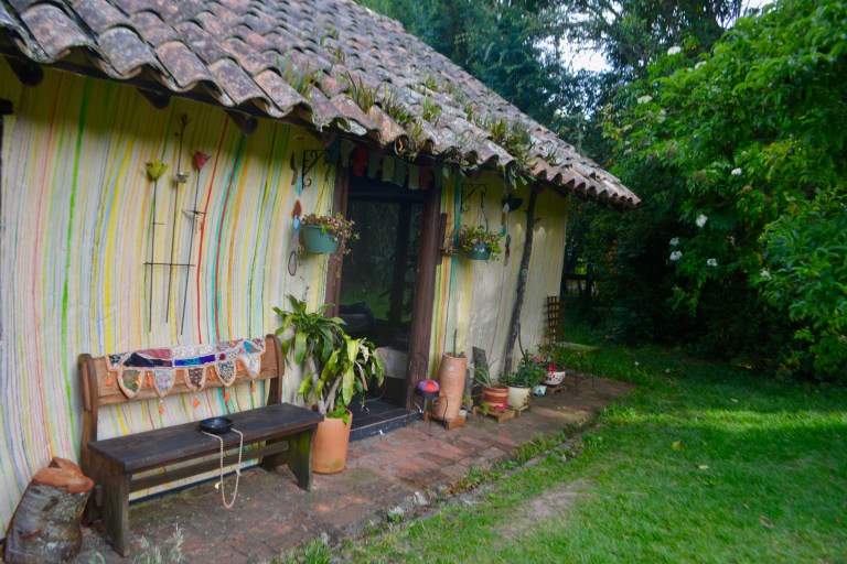 Proyecto Intercambios Artísticos en época de pandemia. Interior/Exterior. Banco de la República. Región Andina – Orinoquia. Curador: Máximo Flórez.