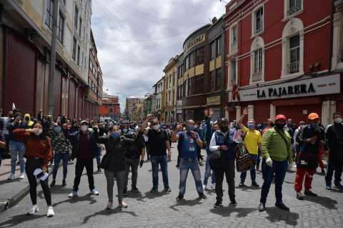 “Nos van a acabar”: comerciantes de San Victorino protestaron por no estar en apertura laboral