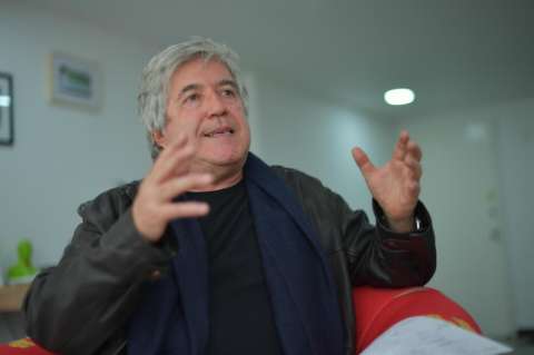 ‘El Gobierno desprecia la decisión campesina de arrancar la coca’: Eduardo Díaz Uribe