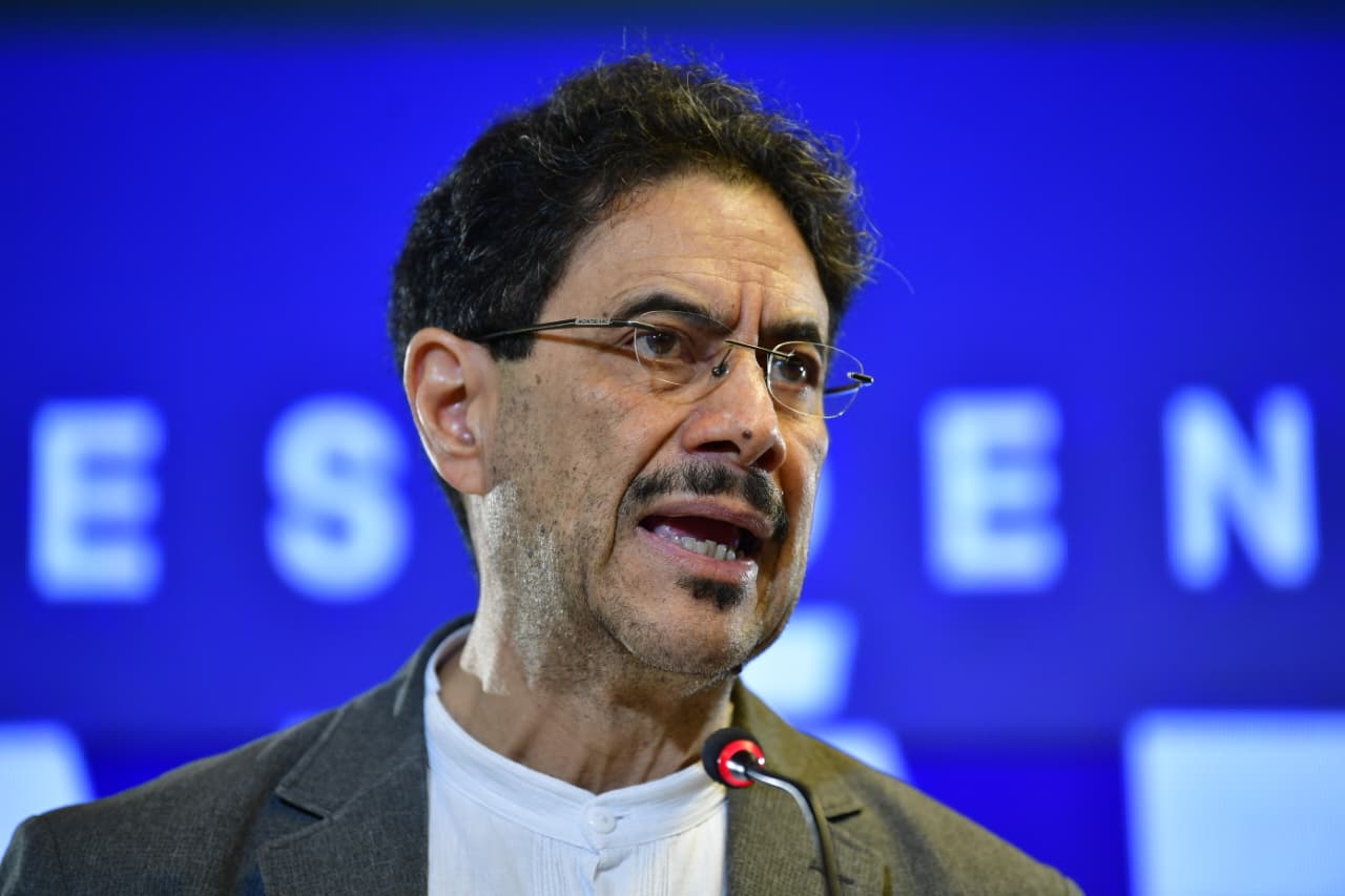 El candidato presidencial Iván Cepeda.
