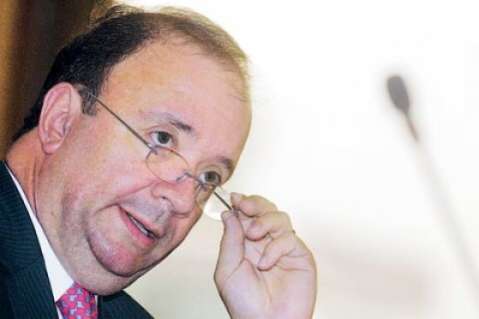 Piden que sea retirado Luis Carlos Villegas de embajada de Colombia en EE.UU.