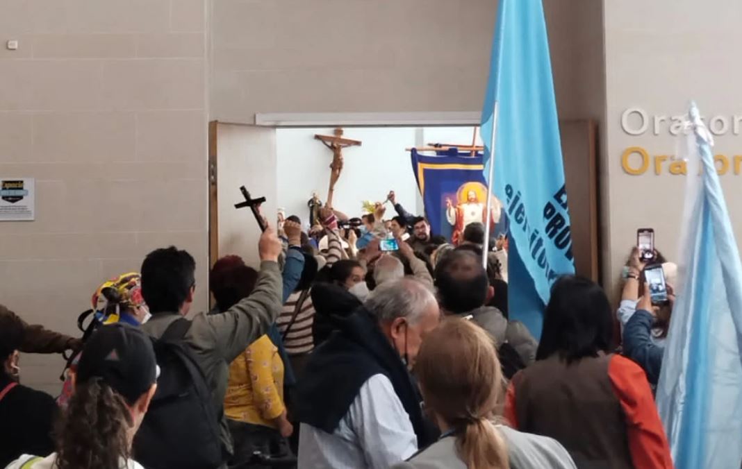 La marcha generó congestión vehicular y alto flujo de personas al interior de El Dorado.