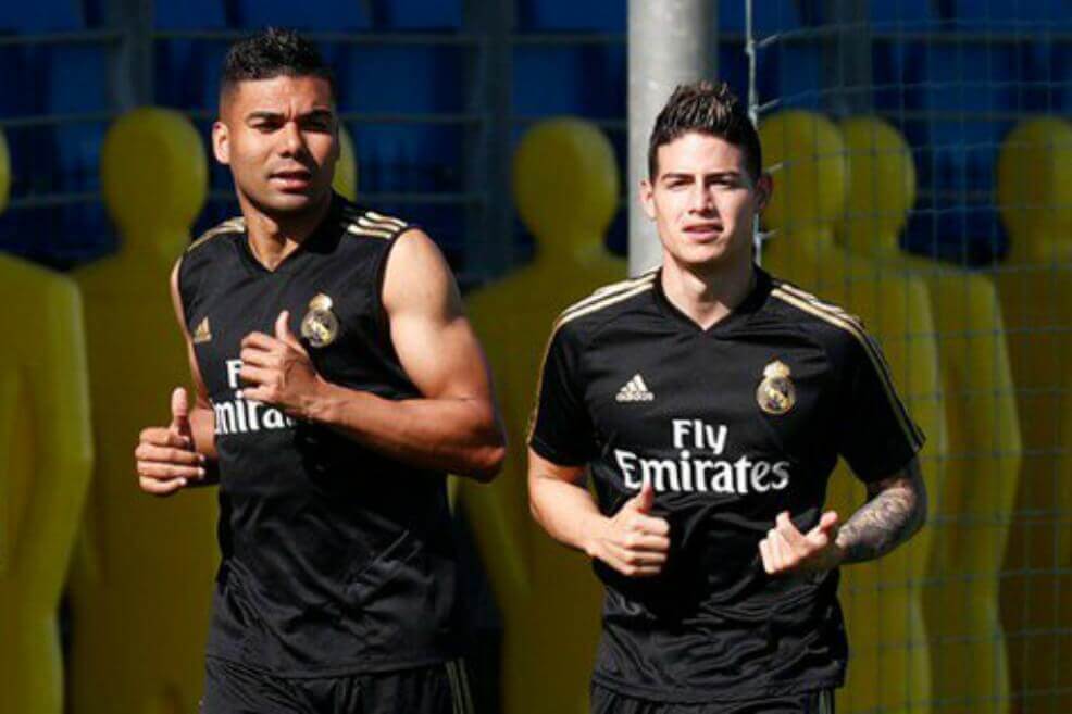 El colombiano (dere.) sigue entrenando con el cuadro blanco a la espera de definir en qué club jugará la próxima temporada. / Real Madrid