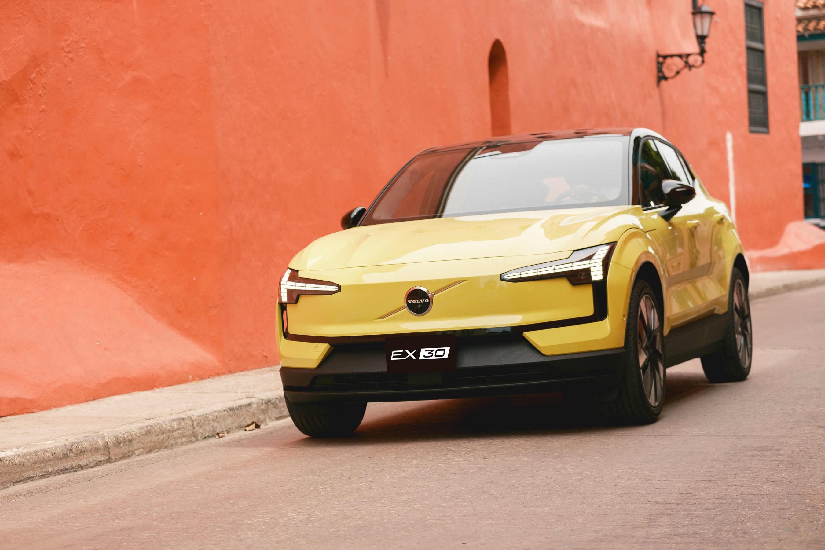5 novedades de la EX30, la nueva camioneta eléctrica de Volvo que llegó a Colombia