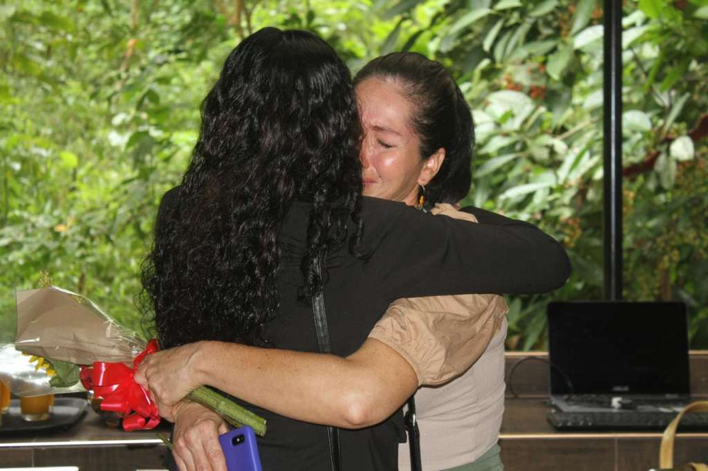 El conflicto armado separó a Irene de su madre cuando tan solo tenía ocho años. Fueron décadas de dudas y de seguir pistas para dar con ella.