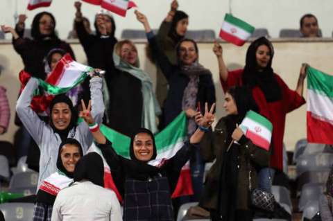 El partido que puede cambiar la relación de la mujer con el fútbol en Irán