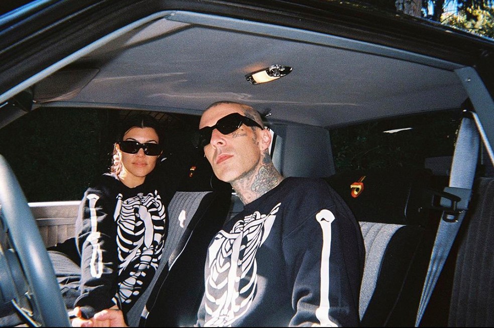 Kourtney Kardashian cumplió el sueño de su prometido, Travis Barker. La empresaria le regaló el automóvil clásico que quería.