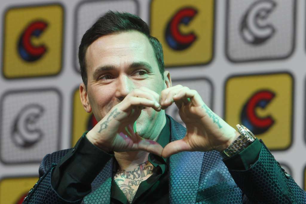MED117. MEDELLÍN (COLOMBIA), 20/11/2018.- Fotografía de archivo fechada el 17 de noviembre de 2022 que muestra al actor estadounidense Jason David Frank mientras participa en la Comic Con, en Medellín (Colombia). Frank, famoso por interpretar a uno de los "Power Rangers" en la exitosa serie de los años noventa, ha fallecido este domingo a los 49 años. EFE/Luis Eduardo Noriega A.