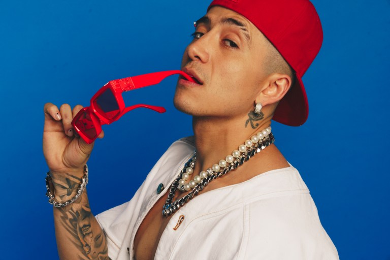 Lanzamientos musicales de la semana: J Balvin, Manuel Medrano, Andy Rivera y más