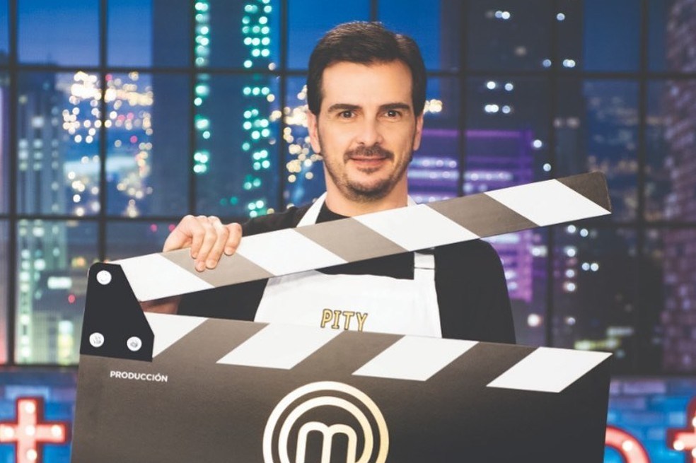 El actor está saliendo con una reconocida actriz de Enfermeras.
