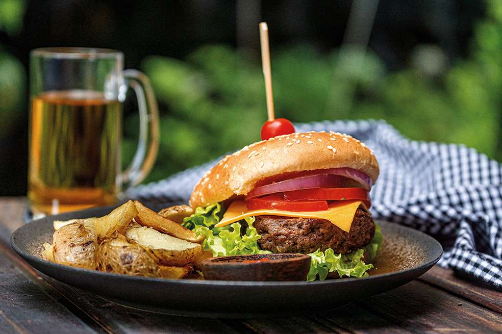 HAMBURGUESA Y PAPAS