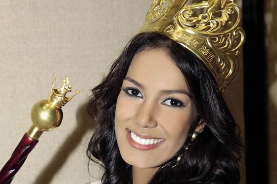 Tómbola con la Srta Colombia Catalina Robayo
