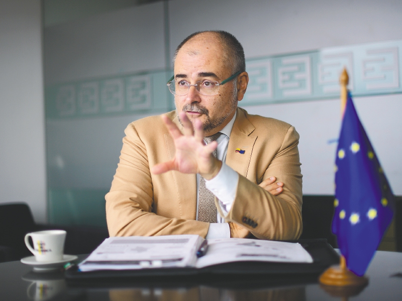 Gilles Bertrand está en Colombia desde 2021 como representante de la Unión Europea. / Gustavo Torrijos