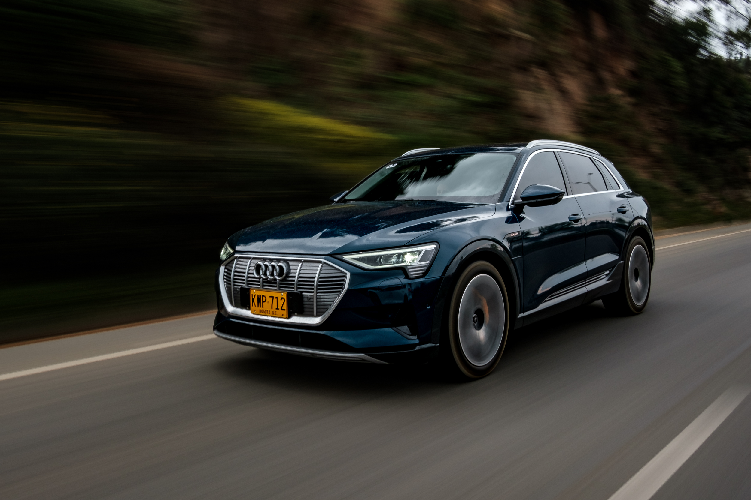 Audi e-tron.