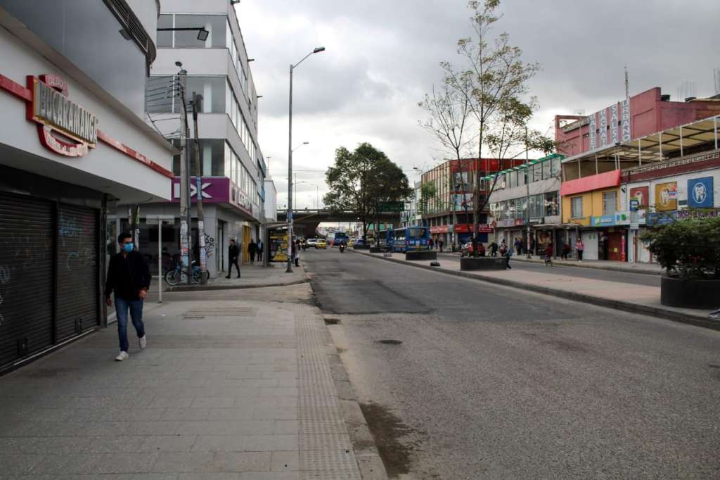En lo que va corrido de la cuarentena por localidades, la Alcaldía a atendido a 8.800 personas en las zonas priorizadas, en donde se llevan a cabo pruebas de COVID-19 y entregas de ayudas a familias vulnerables. / Jorge Londoño