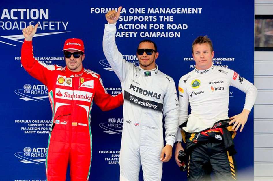 Lewis Hamilton (c) saldrá primero, Kimi Raikkonen (i) segundo y Fernando Alonso (d) tercero.