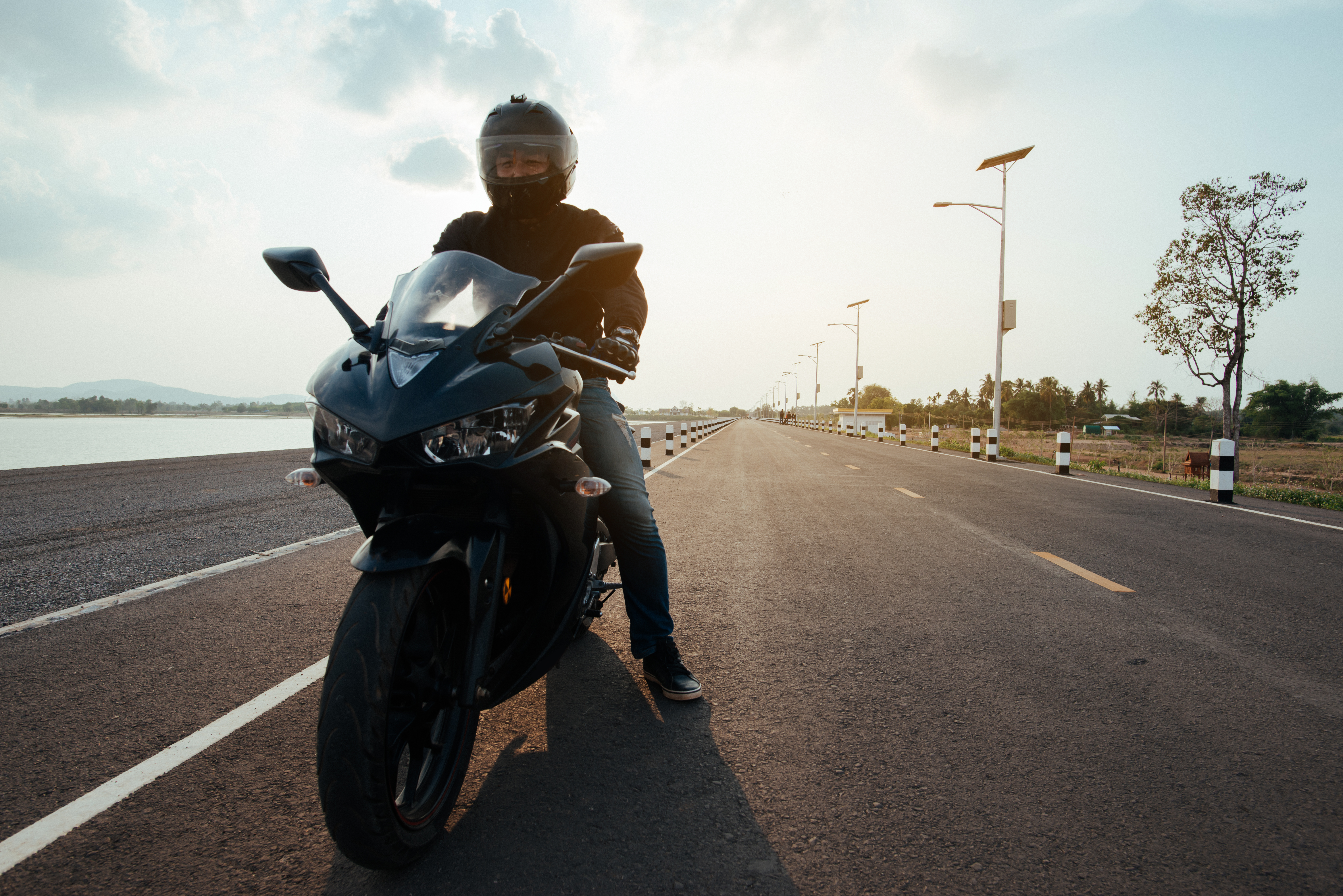¿Los intercomunicadores para moto son legales? Condiciones y lo que dice la ley
