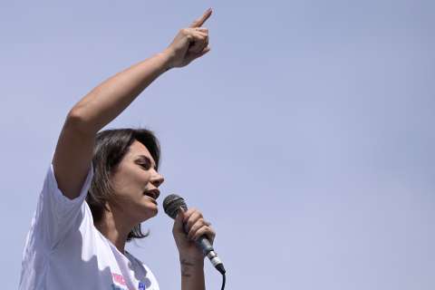 “Solo si Dios lo quiere”: Michelle Bolsonaro y la incógnita sobre su salto a la política