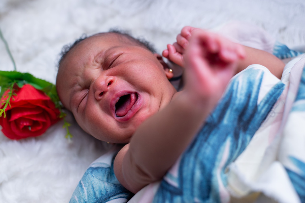 Cuando somos papás de niños pequeños, cualquier síntoma puede ser una alerta. Si tu bebé tiene tos, esto es lo que debes saber.