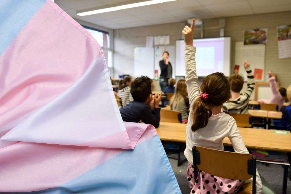 La Corte Constitucional encontró que el Liceo Juan Ramón Jiménez vulneró los derechos de una adolescente trans.