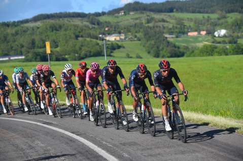 Giro de Italia 2021: Egan Bernal sigue líder y Andrea Vendrame ganó la etapa 12