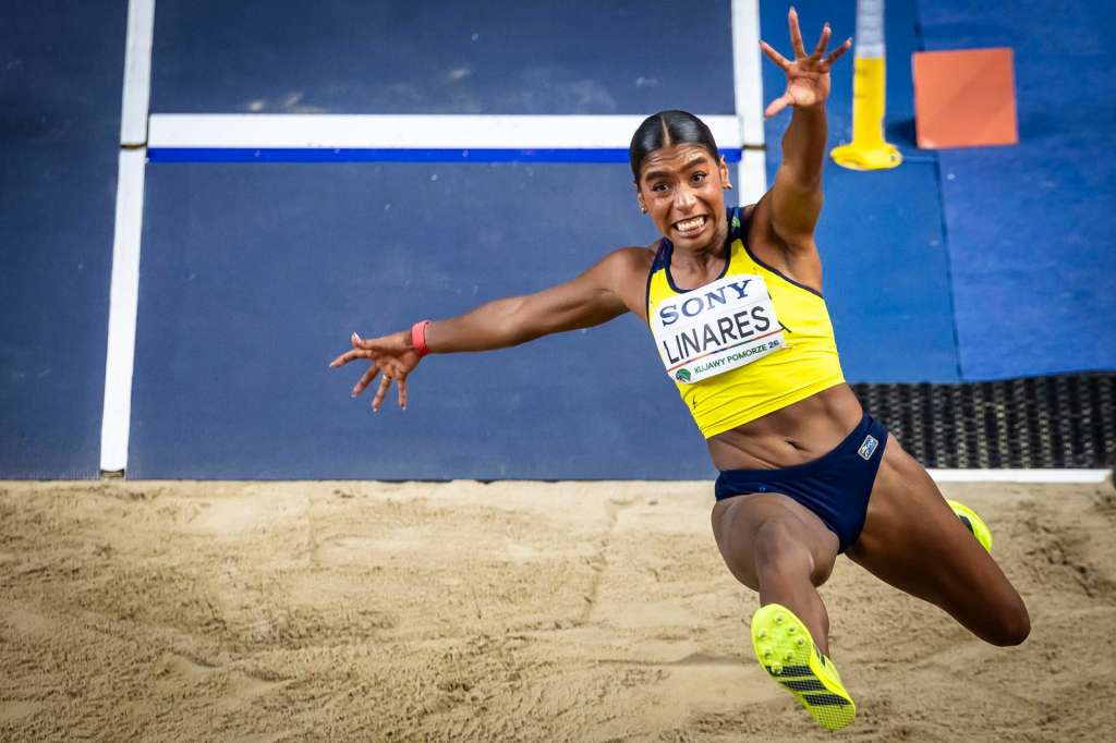 Torun (Poland), 22/03/2026.- Bronze medalist Natalia Linares of Colombia competes in the women's long jump at the World Athletics Indoor Championships in Torun, Poland, 22 March 2026. (Mundial de Atletismo, Salto de longitud, Polonia) EFE/EPA/MICHAEL BUHOLZER