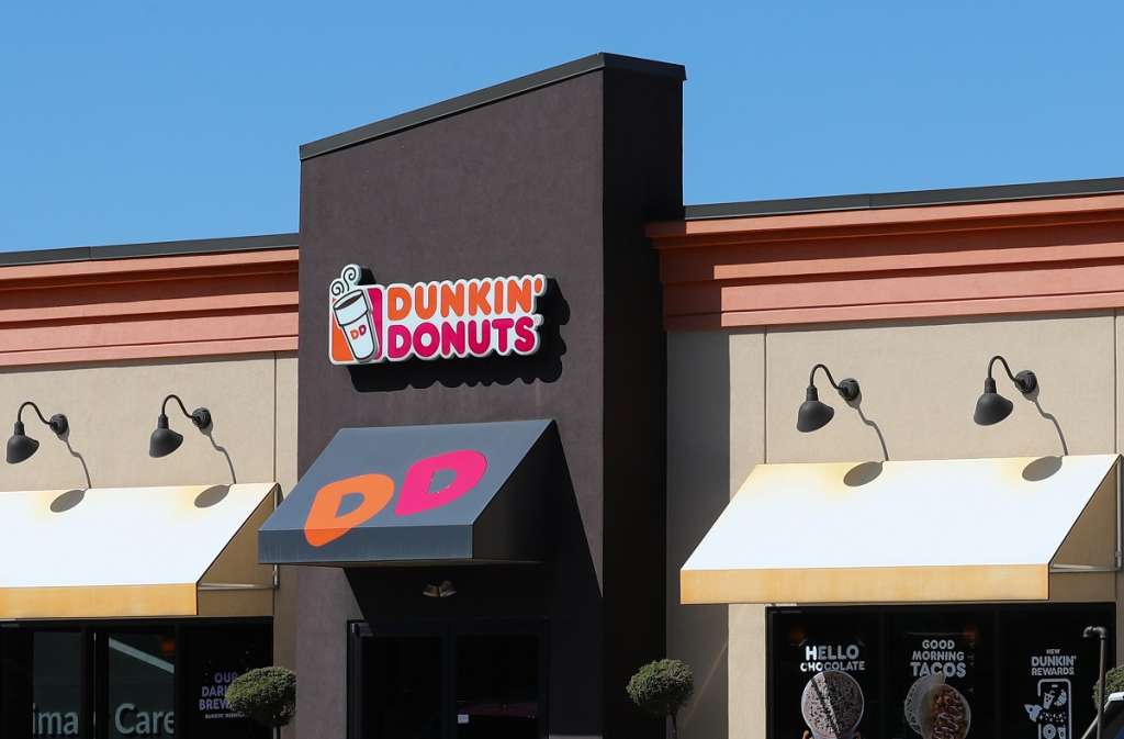 Dunkin Donuts es una franquicia de cafeterías originaria de Estados Unidos.