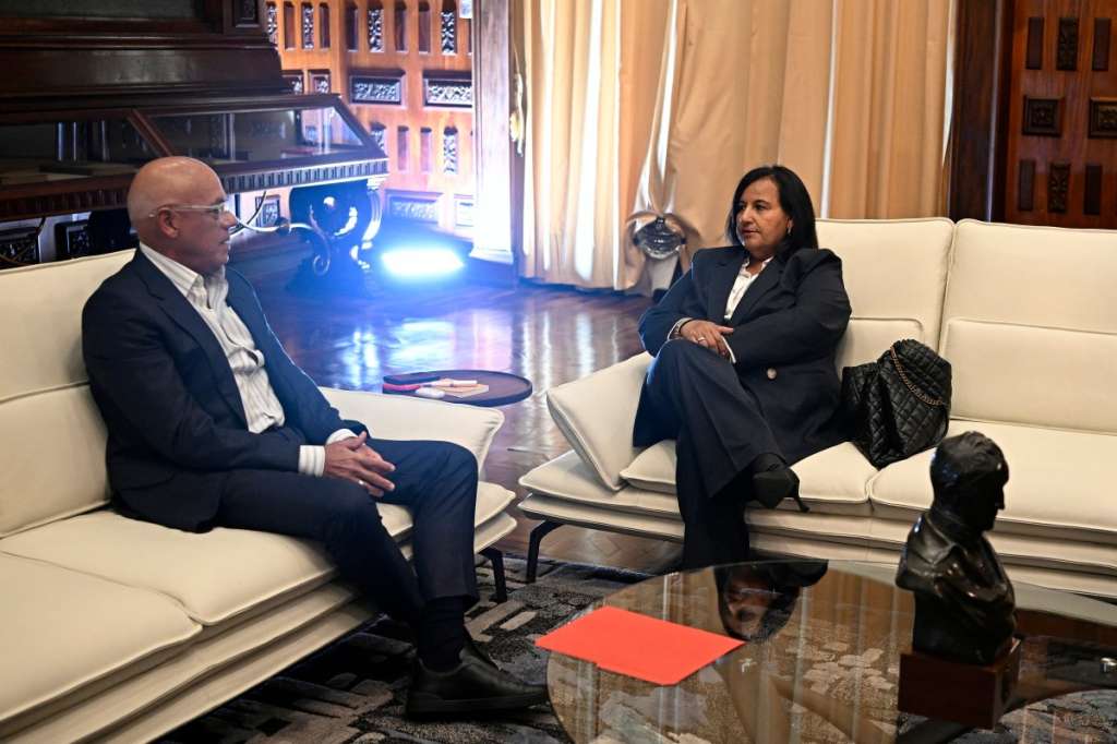 Venezuelan Parliament President Jorge Rodriguez (L) meets with former opposition lawmaker Dinorah Figuera at the National Assembly in Caracas on June 18, 2026.