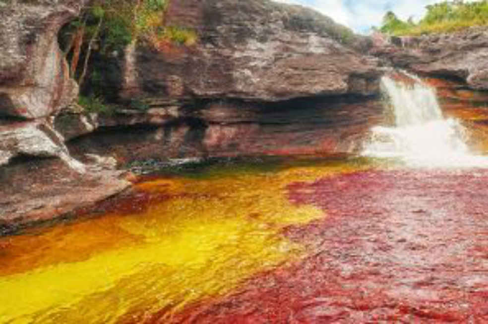 En abril de 2016 la ciudadanía impidió que la empresa Hupecol hiciera exploración de hidrocarburos en 15 puntos de La Macarena, muy cerca de Caño Cristales, una de las maravillas ambientales del país. / Mario Carvajal