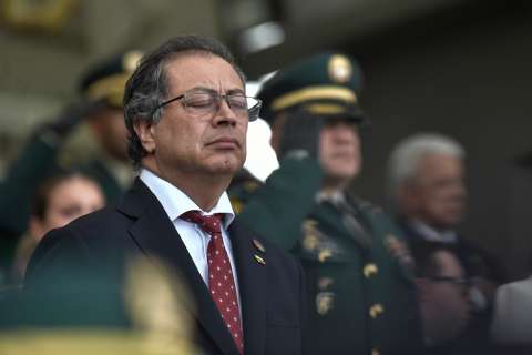 El que calla, otorga 