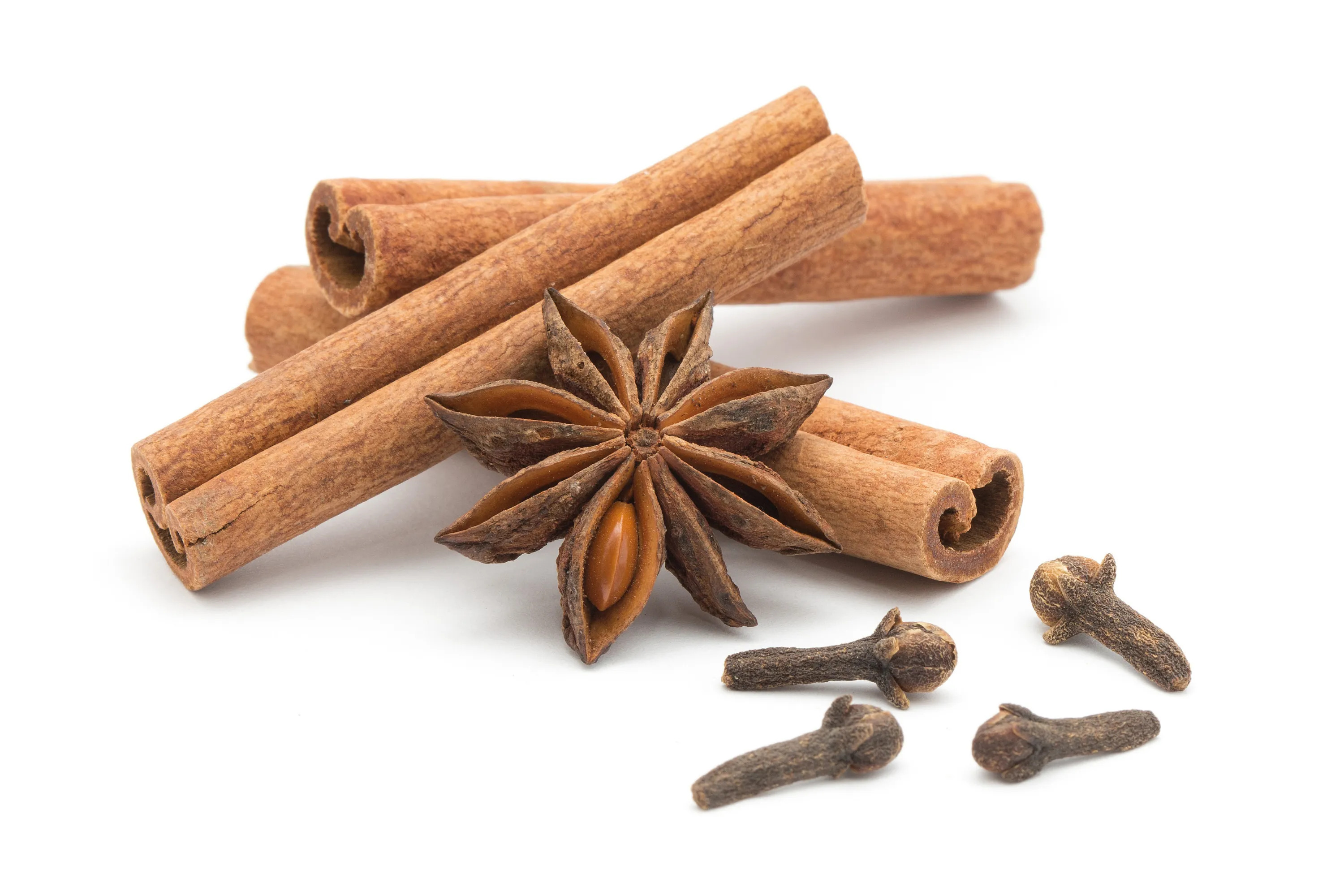 La combinación de canela y clavos de olor puede ser una herramienta poderosa para el cuidado de diversas plantas, ayudando a prevenir enfermedades y repeler plagas de manera natural. Al seguir las recomendaciones y precauciones adecuadas, puede maximizar los beneficios y mantener sus plantas saludables y prósperas.